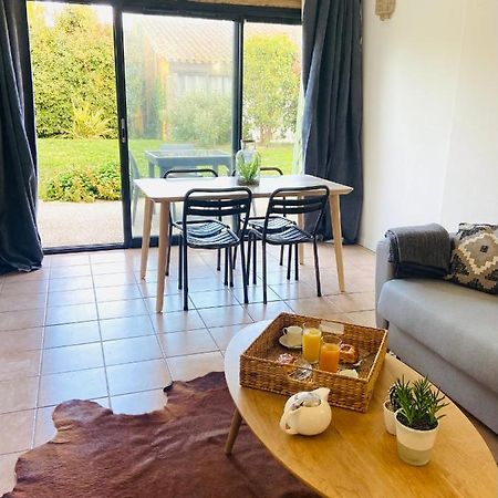 Appart Dans Residence Avec Piscine A Arles Kültér fotó