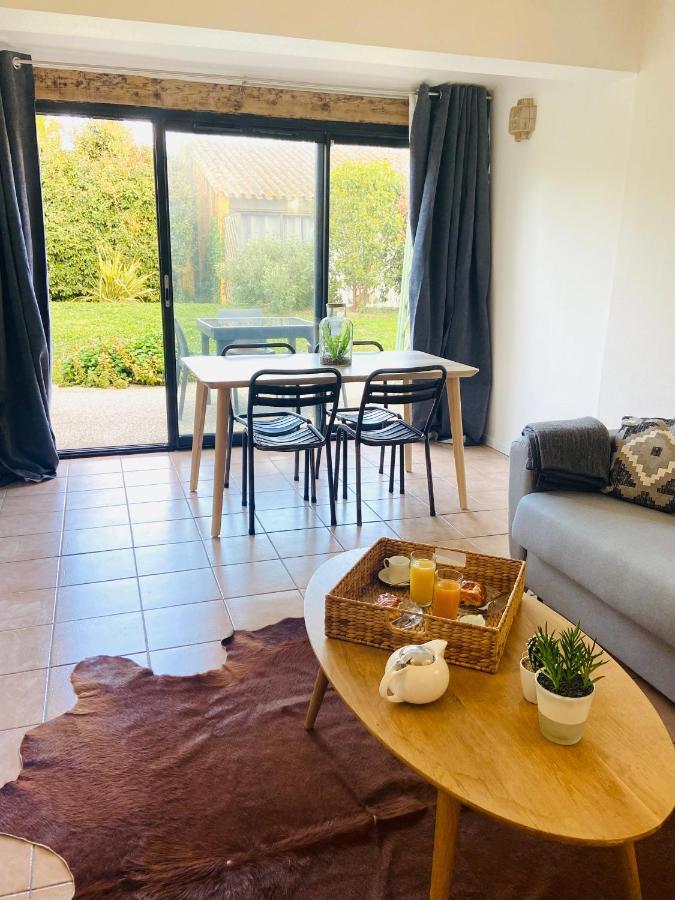 Appart Dans Residence Avec Piscine A Arles Kültér fotó