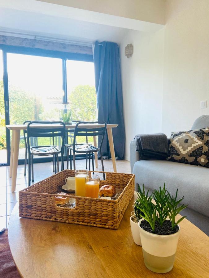 Appart Dans Residence Avec Piscine A Arles Kültér fotó
